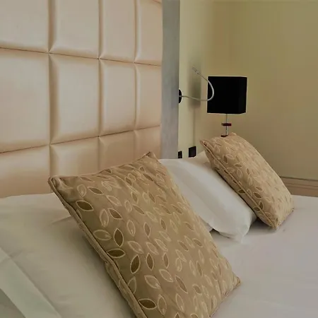 Park Junior Hotel