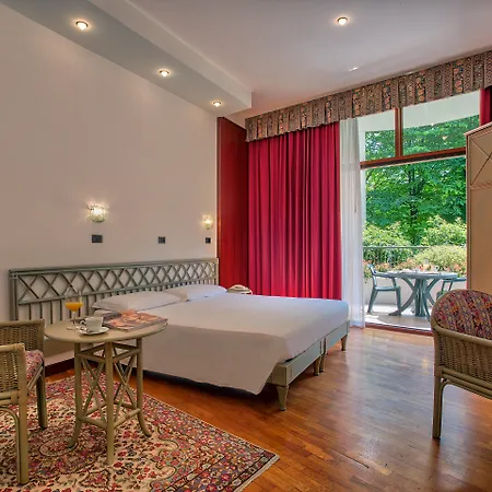 Park Junior Hotel 4*