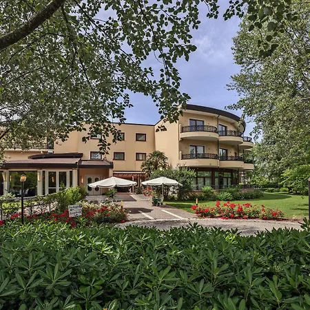 Park Junior Hotel 4*